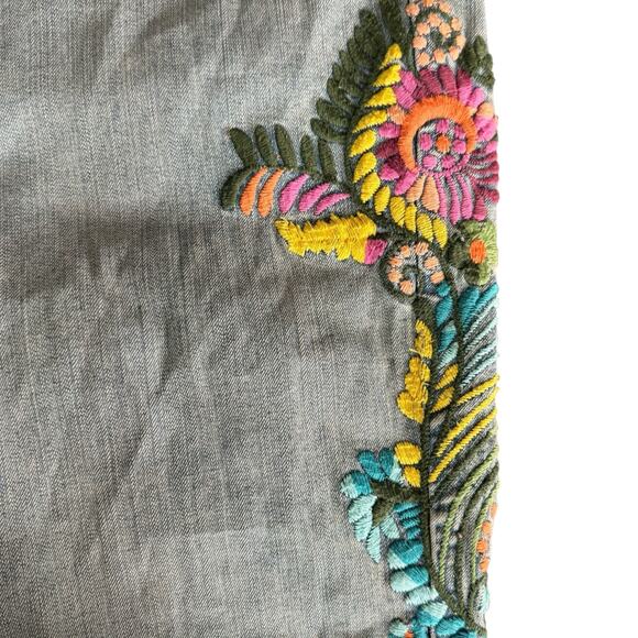 Department of Peace Cropped Embroidered Jeans Women’s 16 Light Wash Boho Floral - Picture 4 of 10